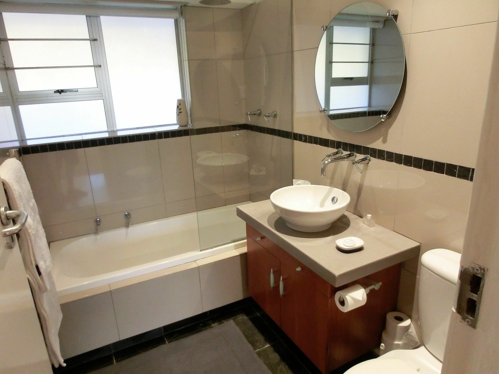 Camps Bay 12 Monte Carlo Apartments Bagian luar foto